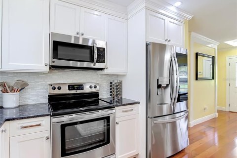 Villa ou maison à louer à Tampa, Floride: 3 chambres, 159.79 m2 № 2387522 - photo 10