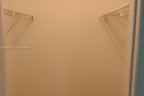 Condo in Sunrise, Florida, 2 bedrooms  № 1865521 - photo 7