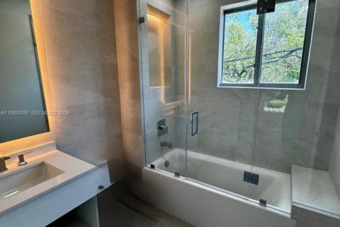 Снять в аренду таунхаус в Майами, Флорида 4 спальни, 201.6м2, № 2023626 - фото 14