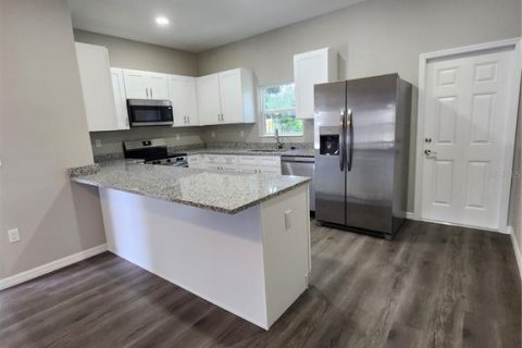Villa ou maison à vendre à Tampa, Floride: 3 chambres, 116.22 m2 № 2104521 - photo 15
