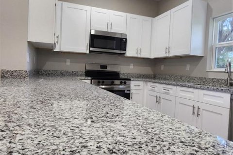 Villa ou maison à vendre à Tampa, Floride: 3 chambres, 116.22 m2 № 2104521 - photo 16