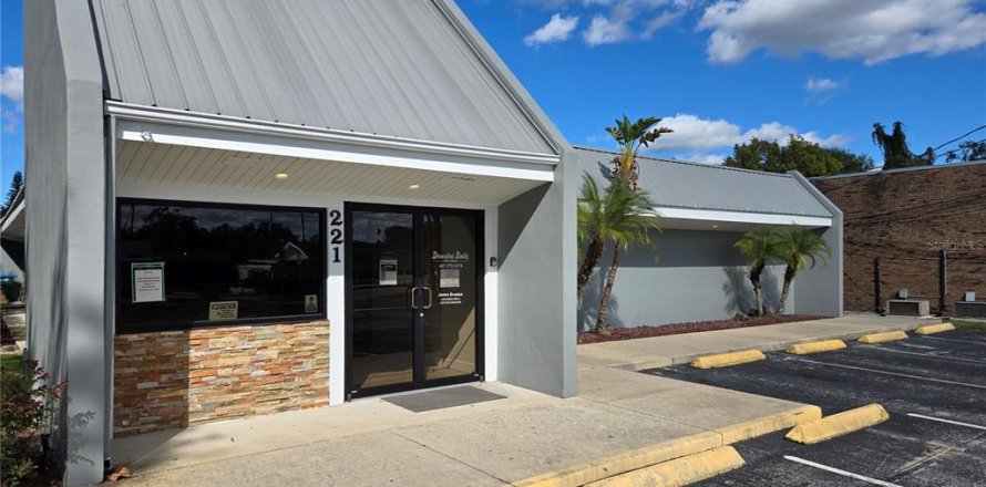 Propiedad comercial en Longwood, Florida 422.61 m2 № 2102092