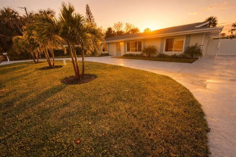 Casa en Sarasota, Florida 4 dormitorios, 271.92 m2 № 2139729