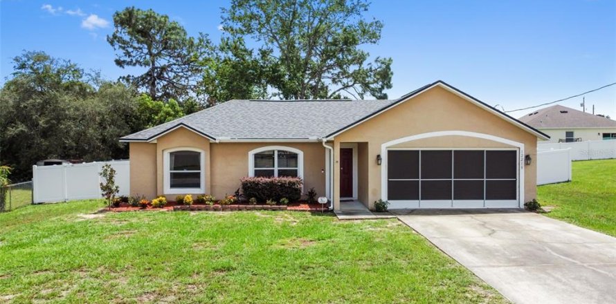House in Spring Hill, Florida 4 bedrooms, 156.82 sq.m. № 1884247