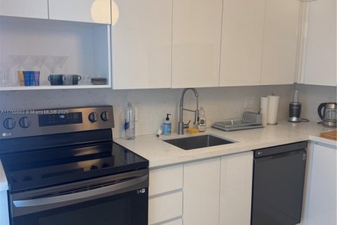 Купить кондоминиум в Майами-Бич, Флорида 2 спальни, 123.19м2, № 1977224 - фото 14