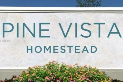 Touwnhouse à louer à Homestead, Floride: 3 chambres, 123.65 m2 № 1985271 - photo 1