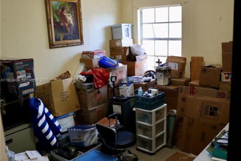 Touwnhouse à vendre à Miami, Floride: 3 chambres, 152.17 m2 № 1990273 - photo 23