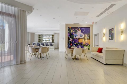 Condominio en venta en Aventura, Florida, 2 dormitorios, 110.27 m2 № 2030551 - foto 18