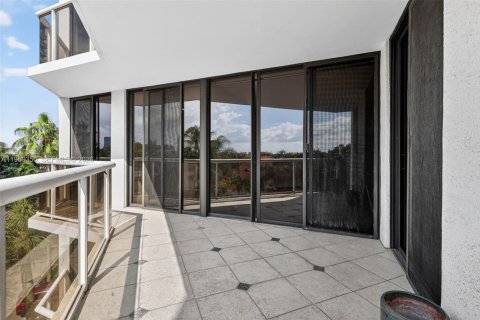 Condominio en venta en Aventura, Florida, 2 dormitorios, 110.27 m2 № 2030551 - foto 11