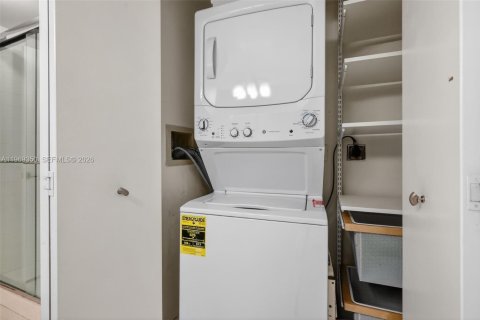 Condominio en venta en Aventura, Florida, 2 dormitorios, 110.27 m2 № 2030551 - foto 15