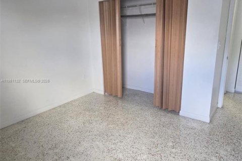 Снять в аренду квартиру в Майами, Флорида 1 спальня, 52.58м2, № 2044340 - фото 7