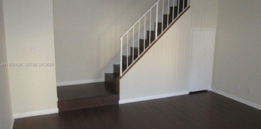 Condominio en Margate, Florida, 2 dormitorios № 2040963