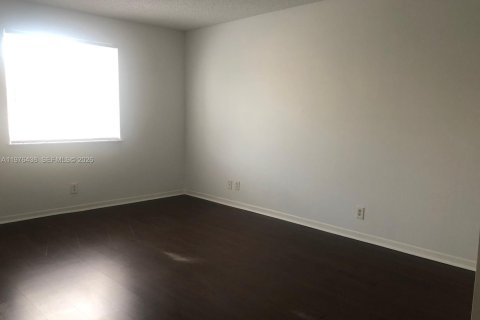 Condominio en venta en Margate, Florida, 2 dormitorios, 104.24 m2 № 2040963 - foto 2