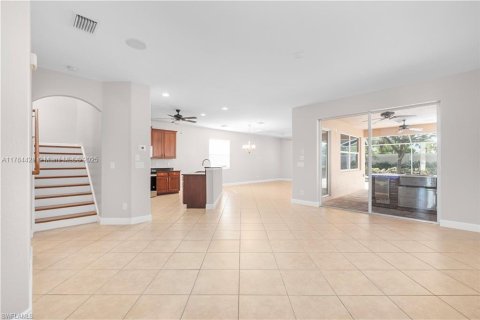 Купить виллу или дом в Истеро, Флорида 3 спальни, 224.17м2, № 1695824 - фото 4
