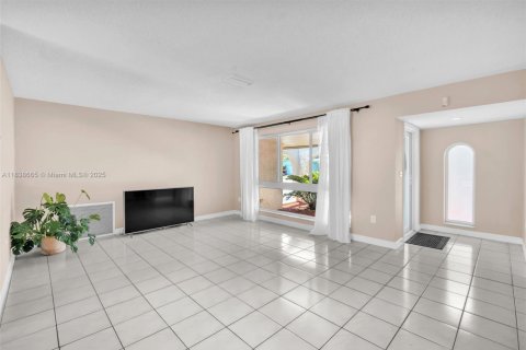 Casa en alquiler en Cooper City, Florida, 3 dormitorios, 177.54 m2 № 1888714 - foto 19