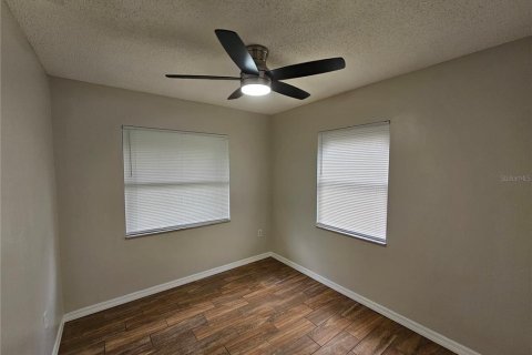 Casa en venta en Kissimmee, Florida, 2 dormitorios, 71.35 m2 № 1886973 - foto 11