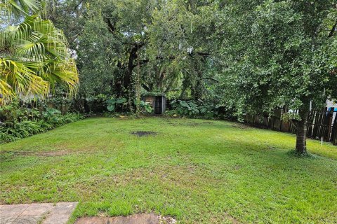 Casa en venta en Kissimmee, Florida, 2 dormitorios, 71.35 m2 № 1886973 - foto 13