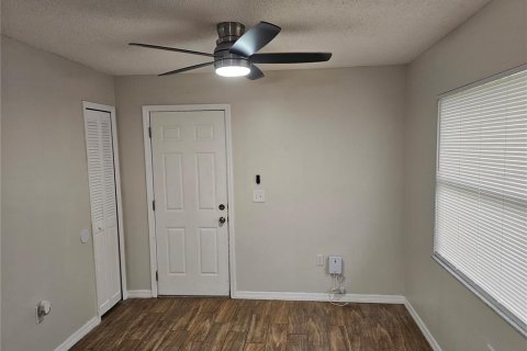 Casa en venta en Kissimmee, Florida, 2 dormitorios, 71.35 m2 № 1886973 - foto 5