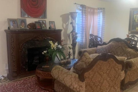 Villa ou maison à vendre à West Palm Beach, Floride: 4 chambres, 287.81 m2 № 2242970 - photo 5