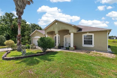 House in Ocala, Florida 3 bedrooms, 189.52 sq.m. № 2209432
