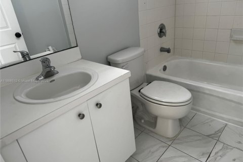 Снять в аренду виллу или дом в Хомстед, Флорида 3 спальни, 98.66м2, № 1946861 - фото 9