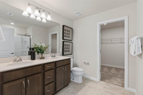 House in Lake Alfred, Florida 4 bedrooms, 204.66 sq.m. № 1657267 - photo 6