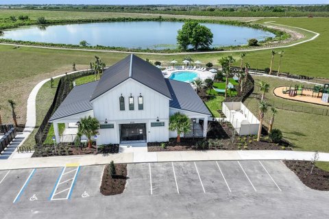 House in Lake Alfred, Florida 4 bedrooms, 204.66 sq.m. № 1657267 - photo 15