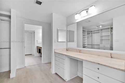 Condominio en venta en Key Biscayne, Florida, 3 dormitorios, 159.79 m2 № 2066689 - foto 22