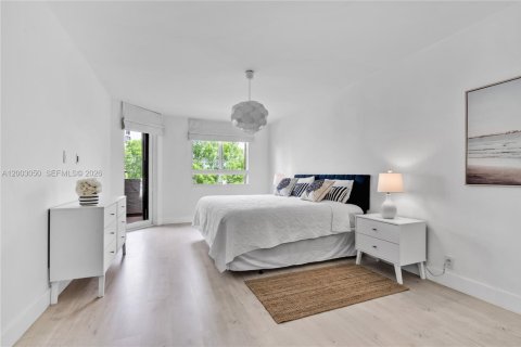 Condominio en venta en Key Biscayne, Florida, 3 dormitorios, 159.79 m2 № 2066689 - foto 19