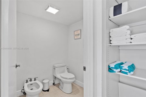 Condominio en venta en Key Biscayne, Florida, 3 dormitorios, 159.79 m2 № 2066689 - foto 26