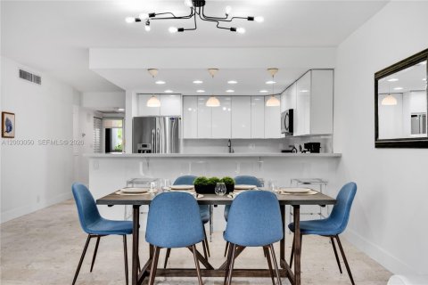 Condominio en venta en Key Biscayne, Florida, 3 dormitorios, 159.79 m2 № 2066689 - foto 12