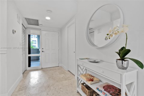 Condominio en venta en Key Biscayne, Florida, 3 dormitorios, 159.79 m2 № 2066689 - foto 4