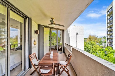 Condominio en venta en Key Biscayne, Florida, 3 dormitorios, 159.79 m2 № 2066689 - foto 17