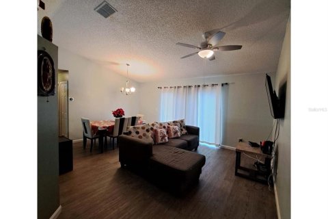 House in Kissimmee, Florida 3 bedrooms, 109.53 sq.m. № 1583454 - photo 5