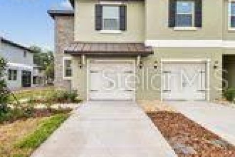 Townhouse in Wesley Chapel, Florida 3 bedrooms, 166.02 sq.m. № 1825204 - photo 2