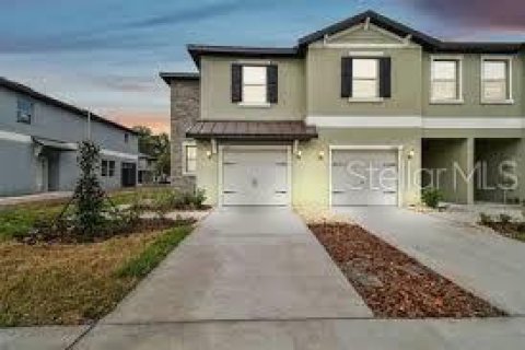 Townhouse in Wesley Chapel, Florida 3 bedrooms, 166.02 sq.m. № 1825204 - photo 1