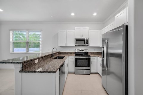 Townhouse in Wesley Chapel, Florida 3 bedrooms, 166.02 sq.m. № 1825204 - photo 10