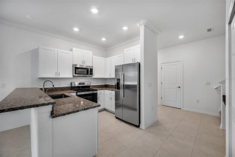 Townhouse in Wesley Chapel, Florida 3 bedrooms, 166.02 sq.m. № 1825204 - photo 11