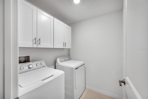 Townhouse in Wesley Chapel, Florida 3 bedrooms, 166.02 sq.m. № 1825204 - photo 15