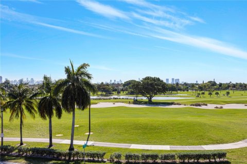 Villa ou maison à vendre à Miami Beach, Floride: 6 chambres, 478.54 m2 № 2026673 - photo 8