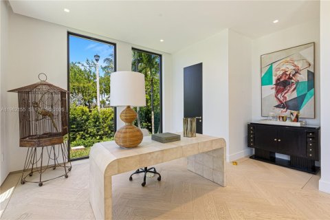 Villa ou maison à vendre à Miami Beach, Floride: 6 chambres, 478.54 m2 № 2026673 - photo 17