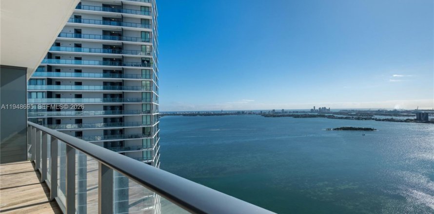 Кондоминиум с 2 спальнями в Майами, Флорида № 2006911