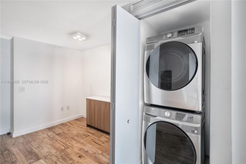 Купить кондоминиум в Майами, Флорида 2 спальни, 99.13м2, № 2006911 - фото 27