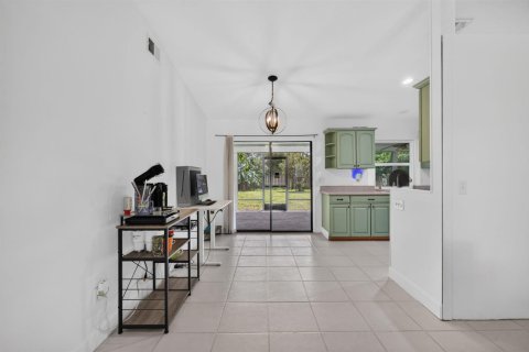 Villa ou maison à vendre à Port St. Lucie, Floride: 2 chambres, 89.19 m2 № 2401791 - photo 8