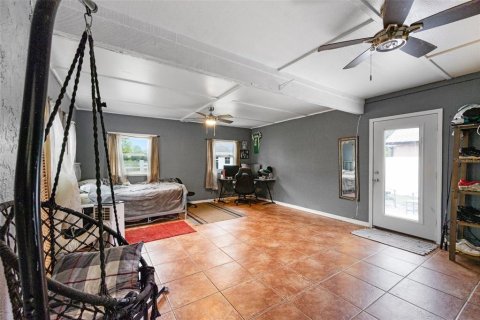 House in Deltona, Florida 3 bedrooms, 122.82 sq.m. № 1759791 - photo 15