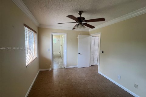 Adosado en alquiler en Pembroke Pines, Florida, 3 dormitorios, 132.66 m2 № 2085344 - foto 8