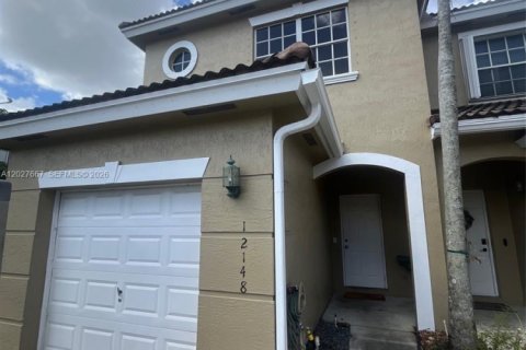 Adosado en alquiler en Pembroke Pines, Florida, 3 dormitorios, 132.66 m2 № 2085344 - foto 2
