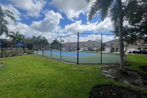 Adosado en alquiler en Pembroke Pines, Florida, 3 dormitorios, 132.66 m2 № 2085344 - foto 16