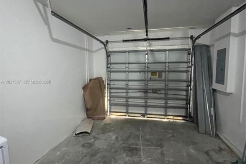 Adosado en alquiler en Pembroke Pines, Florida, 3 dormitorios, 132.66 m2 № 2085344 - foto 12
