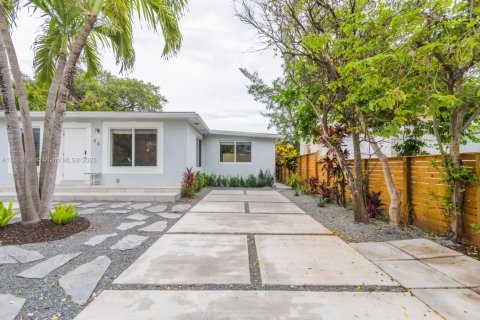 Casa en venta en Miami, Florida, 3 dormitorios, 161 m2 № 1946815 - foto 25
